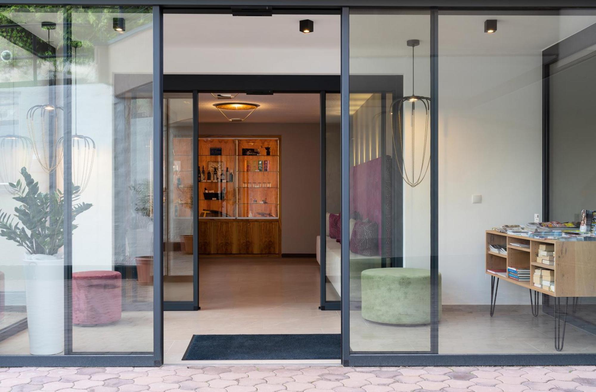 Oliven- & Genusshotel Hirzer Schenna Luaran gambar