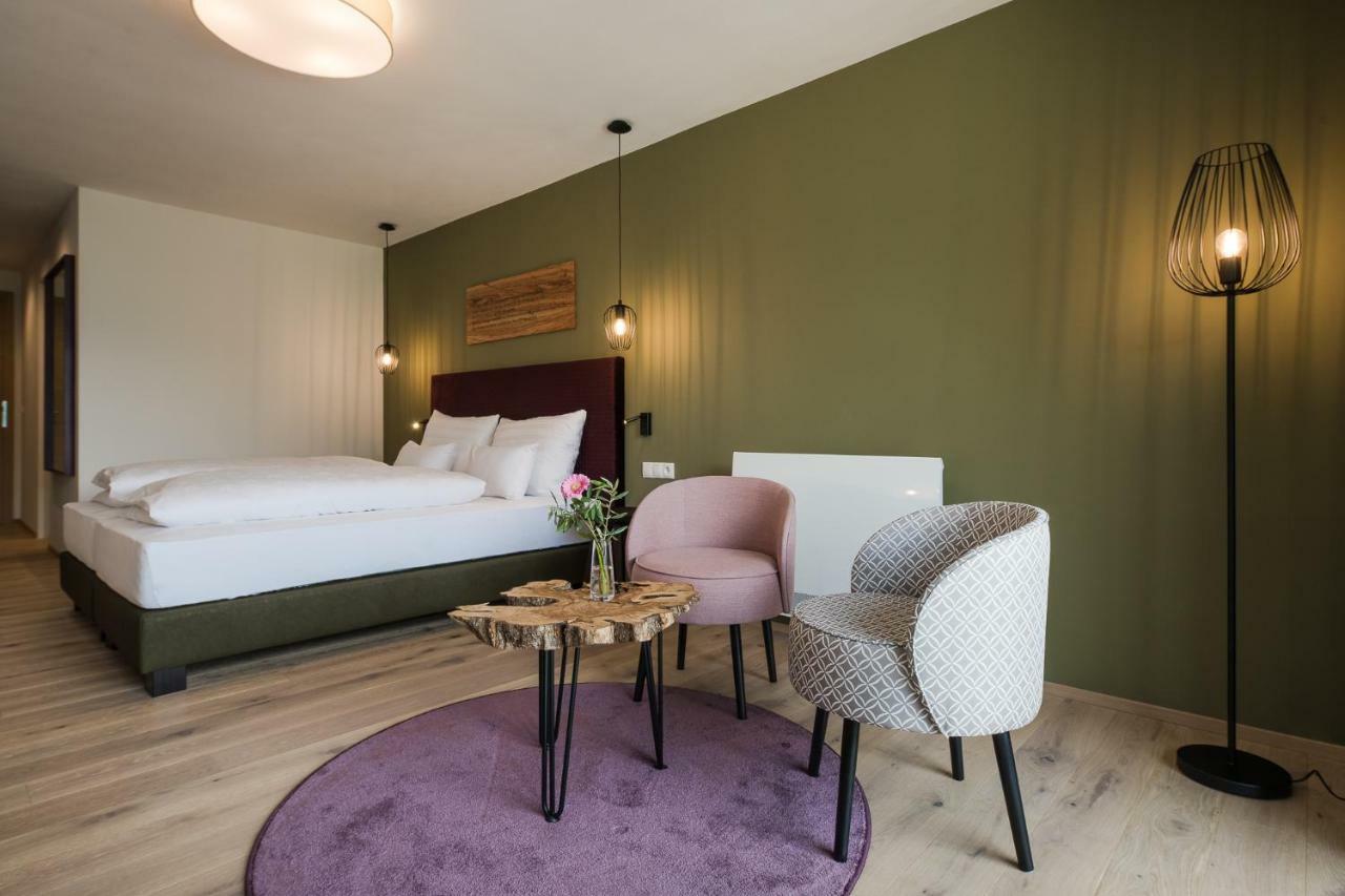 Oliven- & Genusshotel Hirzer Schenna Luaran gambar