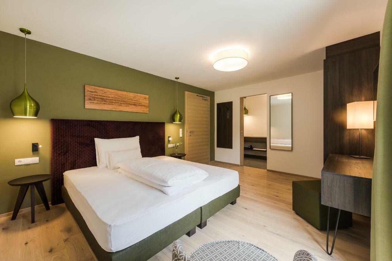 Oliven- & Genusshotel Hirzer Schenna Luaran gambar