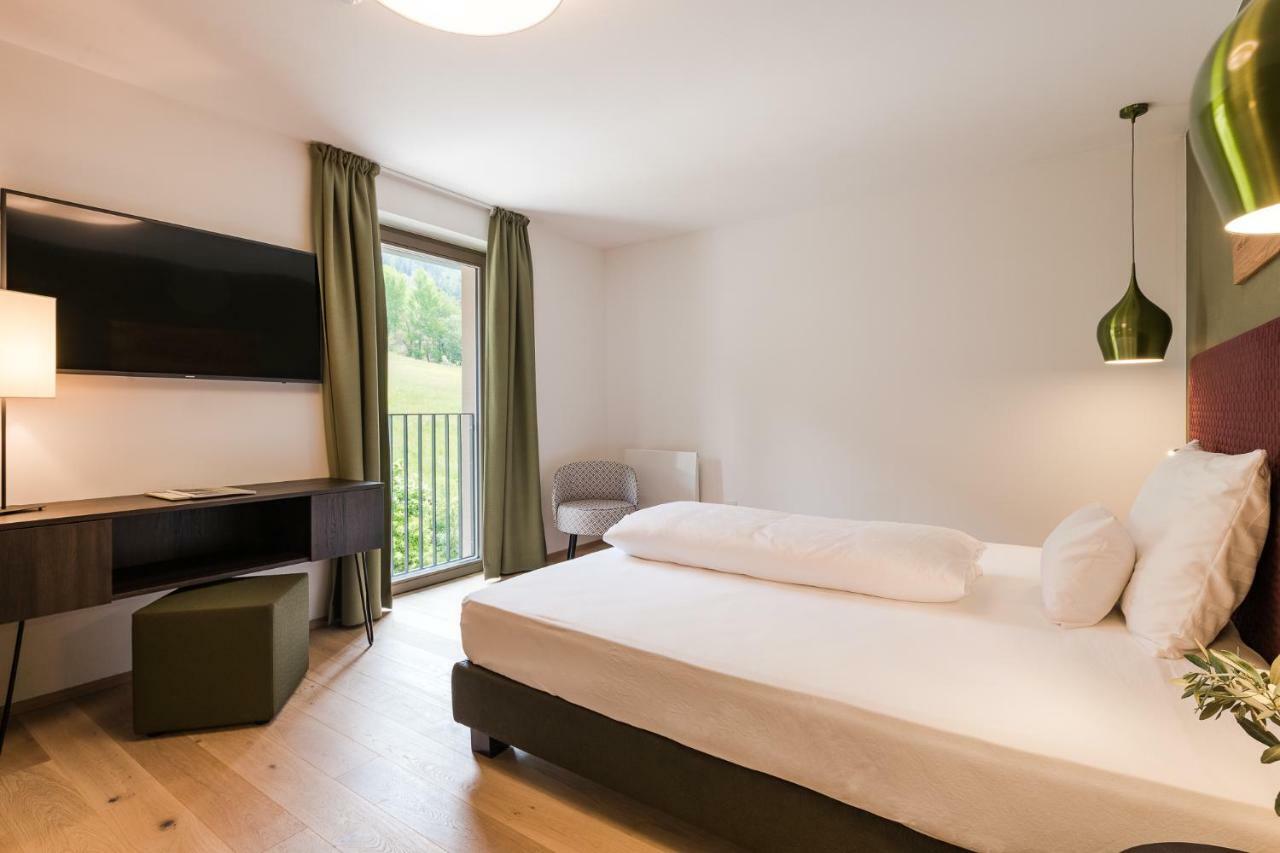 Oliven- & Genusshotel Hirzer Schenna Luaran gambar