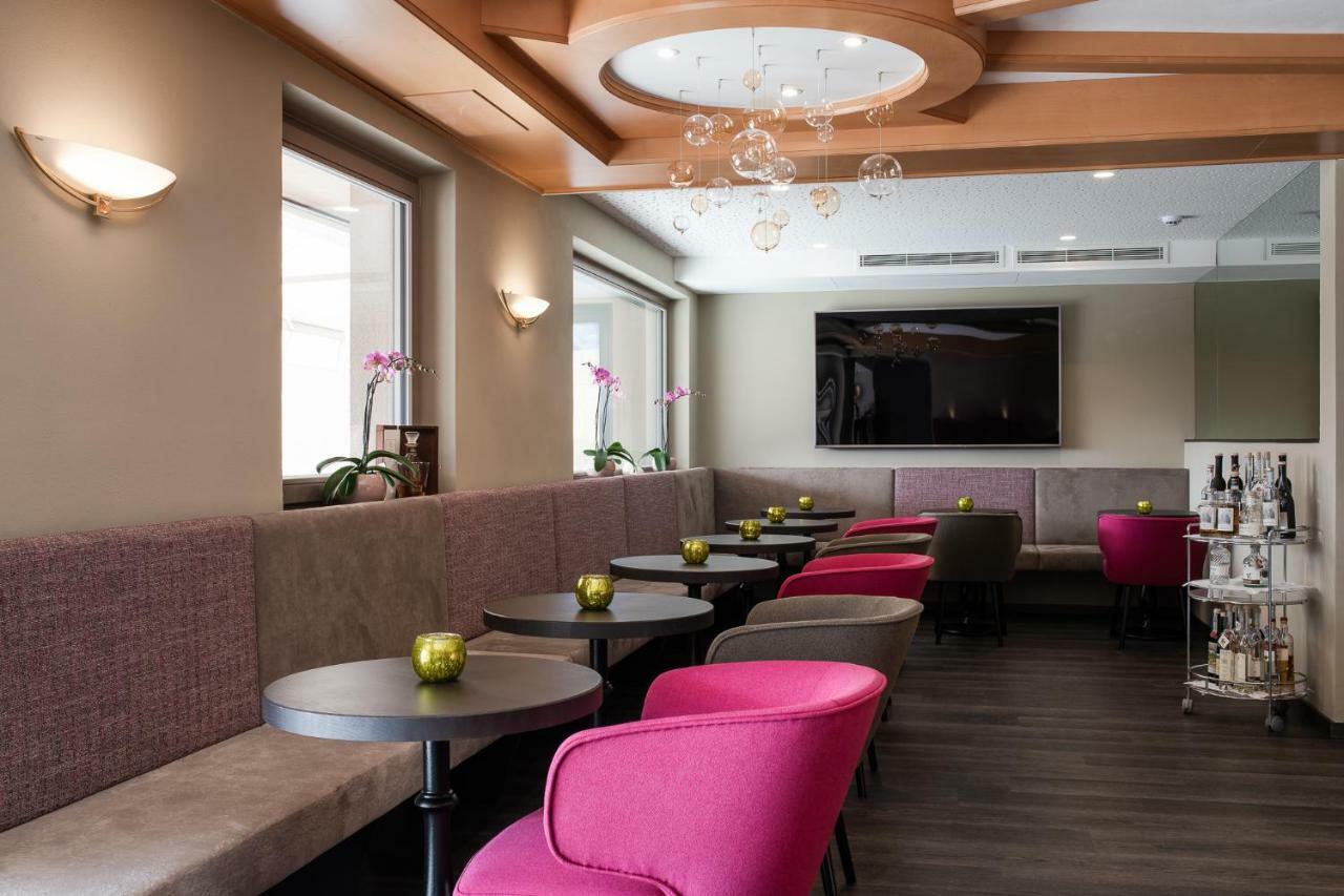 Oliven- & Genusshotel Hirzer Schenna Luaran gambar